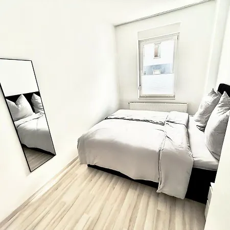 Ruhig Wohnen Mitten In Der Stadt, 8 Min Zum Hbf Mönchengladbach