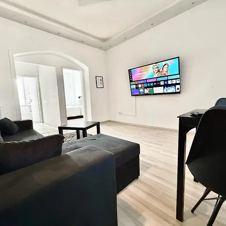 Ruhig Wohnen Mitten In Der Stadt, 8 Min Zum Hbf Mönchengladbach