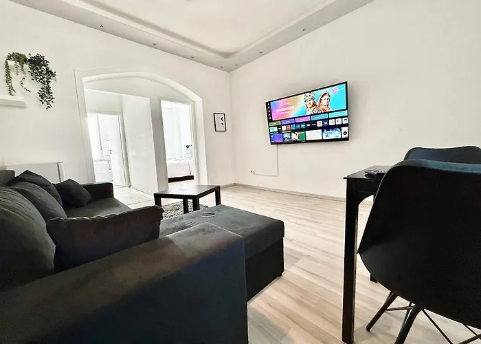 Ruhig Wohnen Mitten In Der Stadt, 8 Min Zum Hbf Mönchengladbach