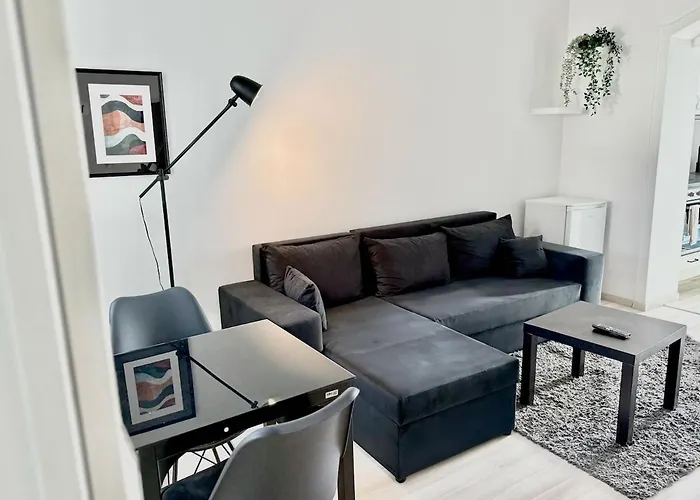 Ruhig Wohnen Mitten In Der Stadt, 8 Min Zum Hbf Mönchengladbach