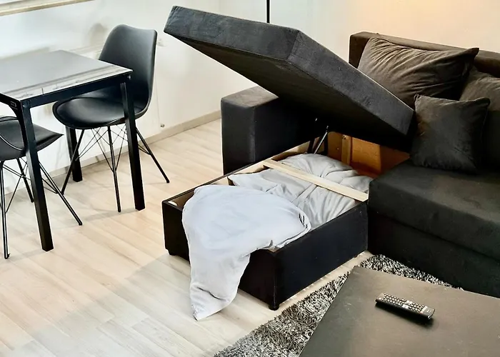 Ruhig Wohnen Mitten In Der Stadt, 8 Min Zum Hbf Apartamento